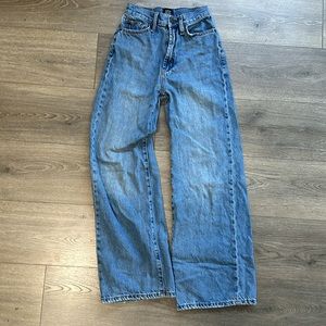 BGD High and Wide size 24 medium blue